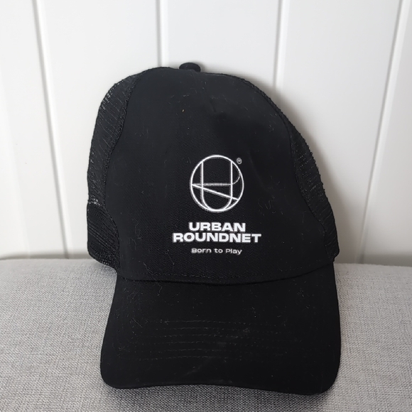 beechfield Other - NWT Urban Roundnet Snapback Trucker Hat, French Sports Complex, Unisex, One Size